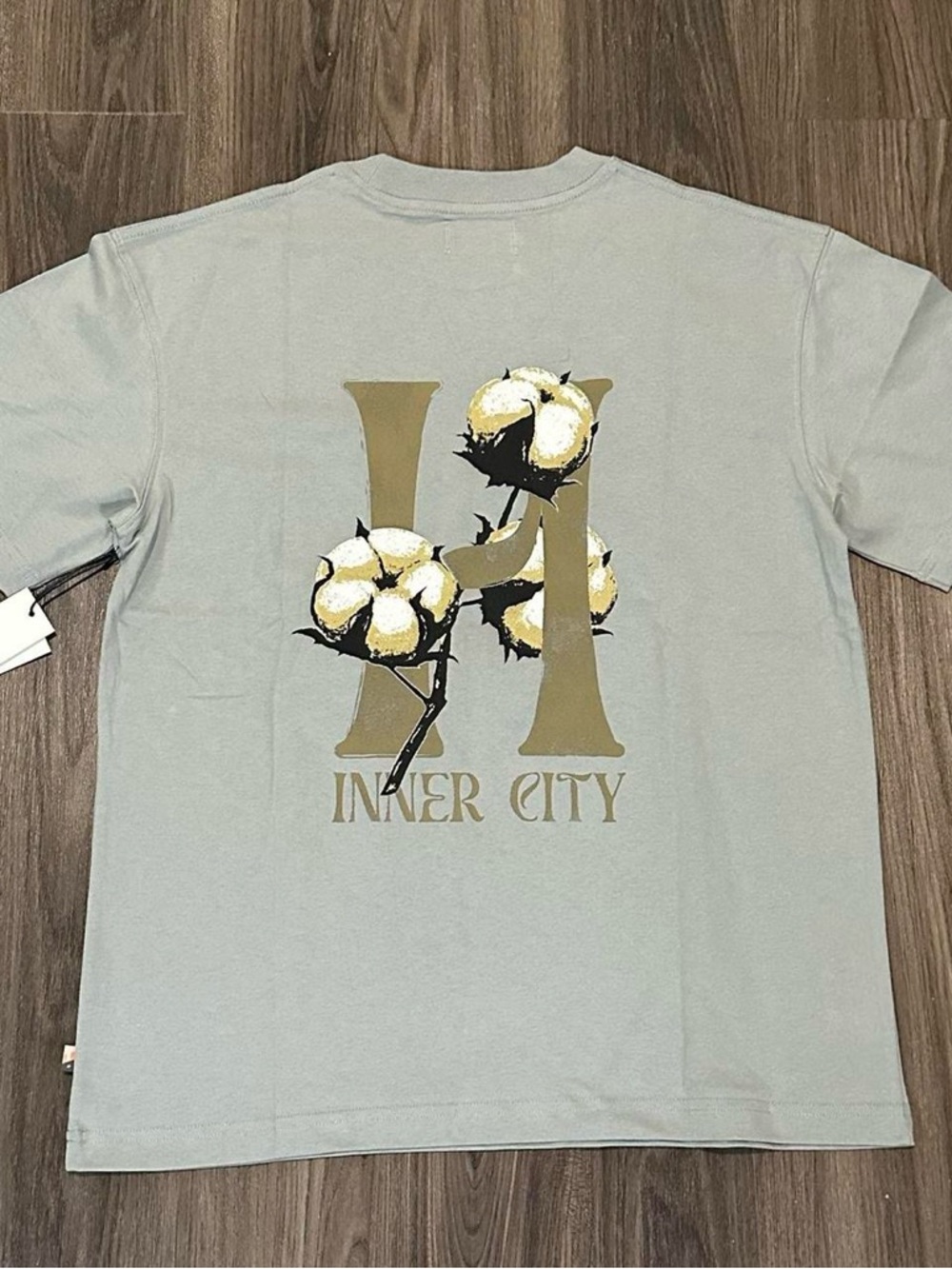 Brand NWT Honor the Gift HTG T-shirt - Size Small
